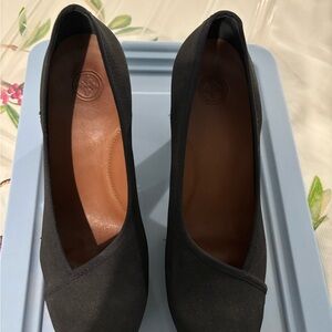 Charleston Shoe Company fabric pumps